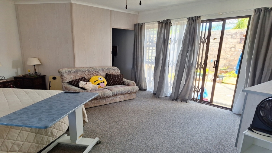 1 Bedroom Property for Sale in Lorraine Manor Eastern Cape